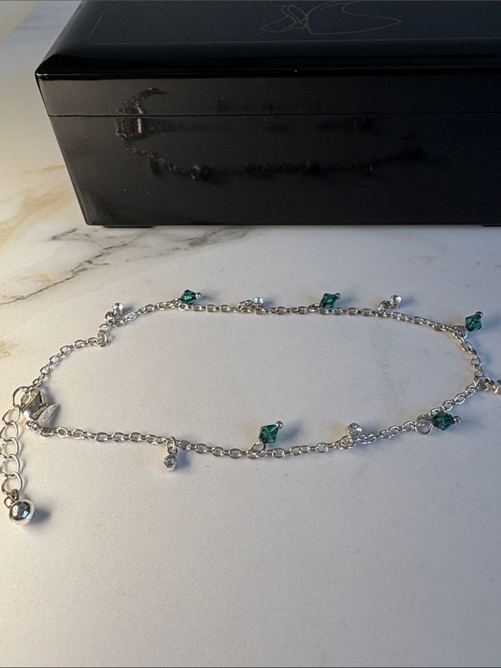 Vintage Avon 2008 Emerald Green Crystal Anklet Silver Dainty Adjustable NIB